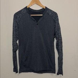 Lululemon Men’s Metal Vent Gray Long Sleeve Henley Shirt